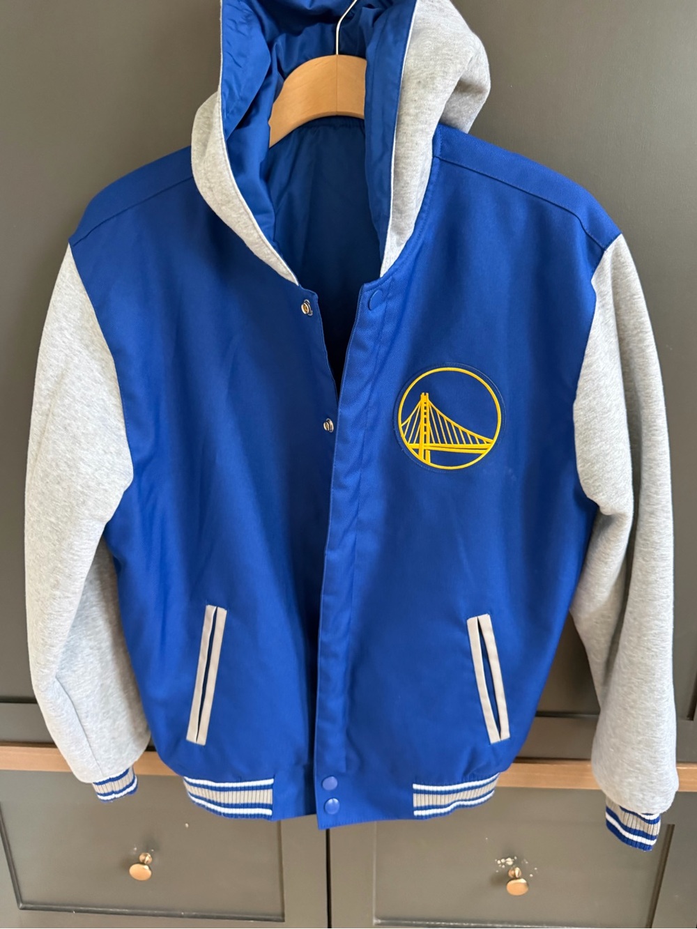 JH Design Golden State Warriors Reversible Fleece Hooded Jacket - Size S